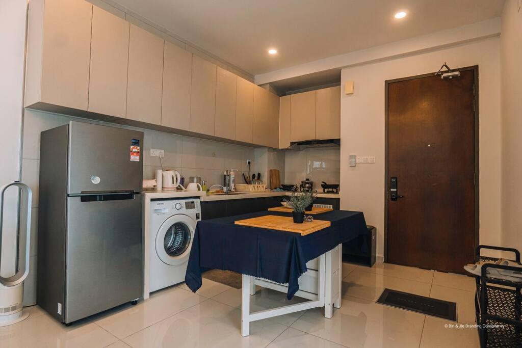 New! Super Seaview 6pax Lovell Danga Bay 3br *